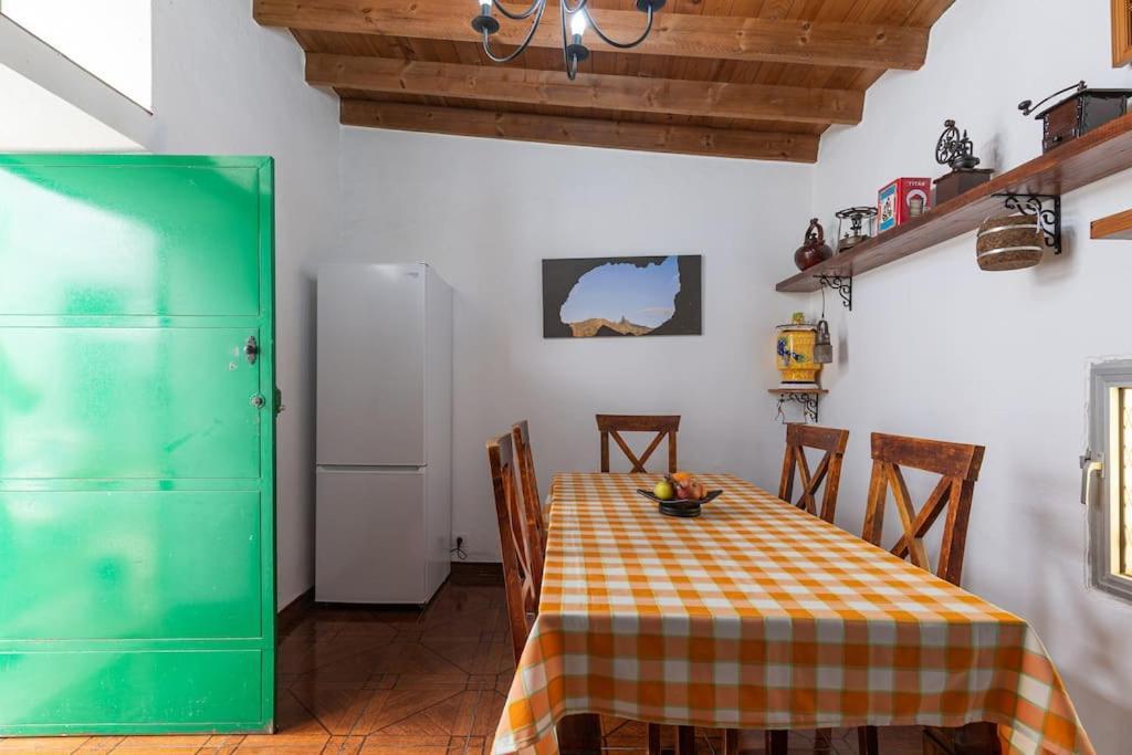 Vivienda Vacacional Ca' Pepita Y Jose El Albercon Екстериор снимка